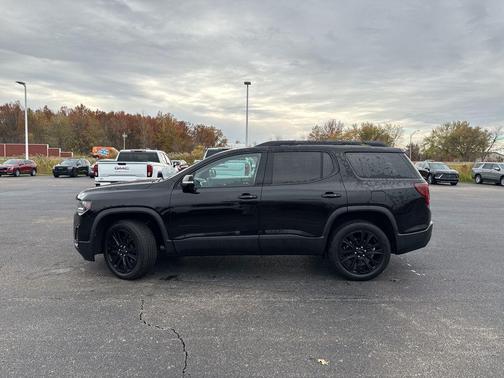 2022 GMC Acadia SLE