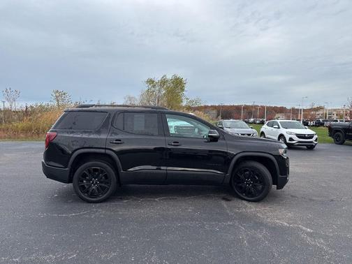 2022 GMC Acadia SLE