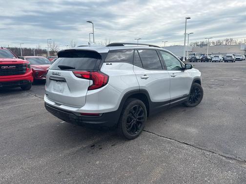 Quicksilver Metallic 2021 GMC Terrain SLE