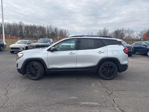 Quicksilver Metallic 2021 GMC Terrain SLE