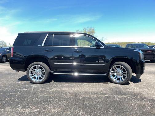 Onyx Black 2018 GMC Yukon SLT