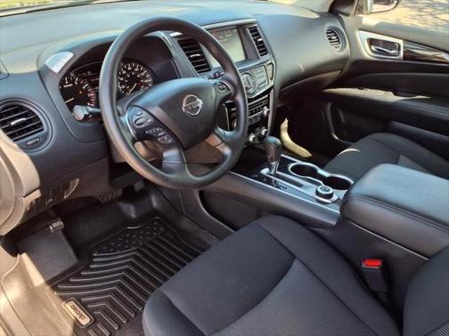 2020 Nissan Pathfinder S