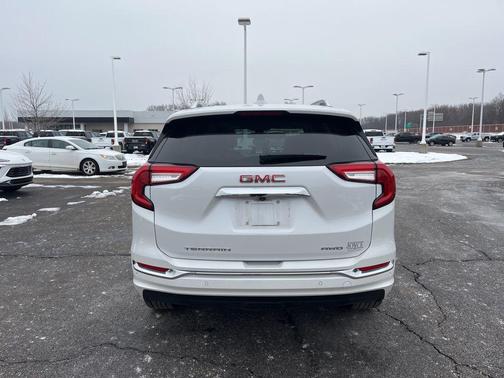 2023 GMC Terrain Denali