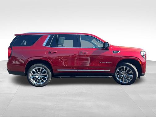 Volcanic Red Tintcoat 2024 GMC Yukon SLT