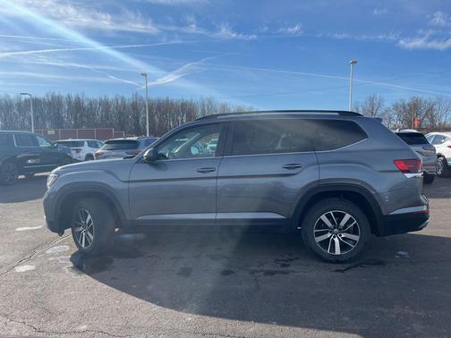 2022 Volkswagen Atlas 2.0T SE