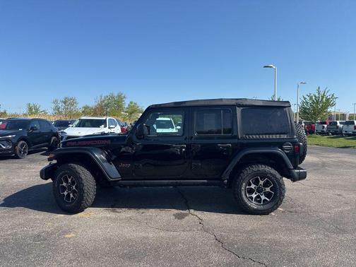 Black Clearcoat 2022 Jeep Wrangler Unlimited Rubicon
