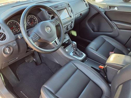 2017 Volkswagen Tiguan 2.0T Wolfsburg Edition