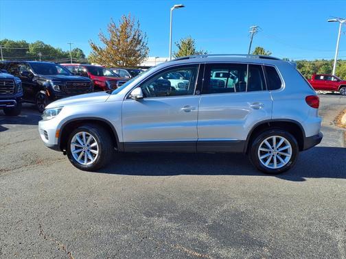 2017 Volkswagen Tiguan 2.0T Wolfsburg Edition