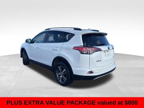 Super White 2018 Toyota RAV4 XLE