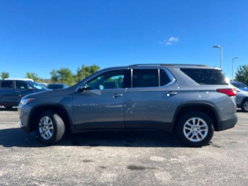Satin Steel Metallic 2019 Chevrolet Traverse LT Cloth