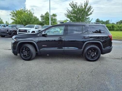 2023 GMC Acadia AT4