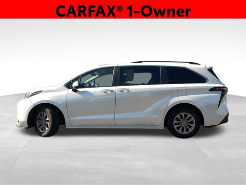 Wind Chill Pearl 2024 Toyota Sienna XLE