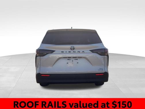 Wind Chill Pearl 2024 Toyota Sienna XLE