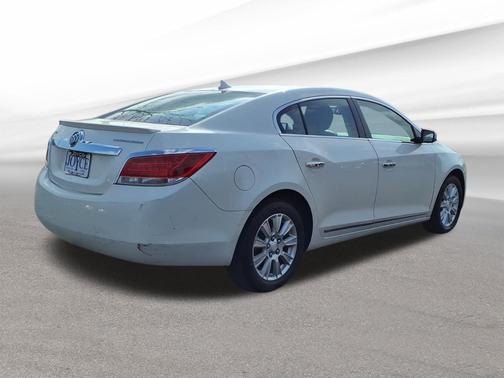 White Diamond Tricoat 2013 Buick LaCrosse Base