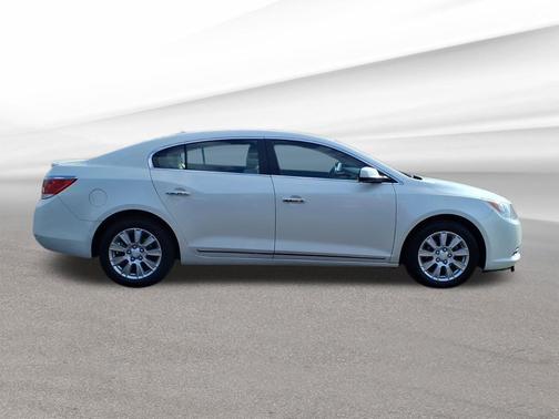 White Diamond Tricoat 2013 Buick LaCrosse Base
