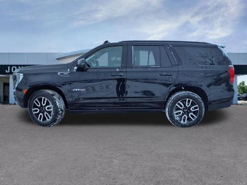 Onyx Black 2023 GMC Yukon AT4