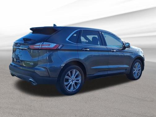 Magnetic 2019 Ford Edge Titanium