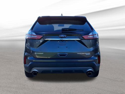 Magnetic 2019 Ford Edge Titanium