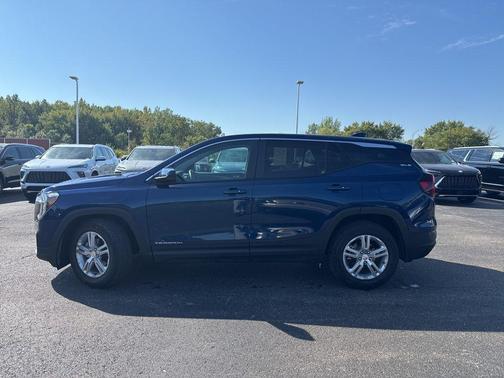 2022 GMC Terrain SLE