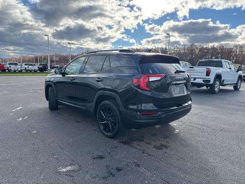 2023 GMC Terrain SLT