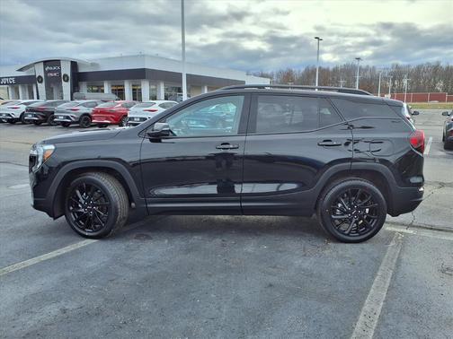 2023 GMC Terrain SLT