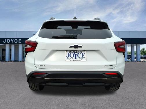 Summit White 2024 Chevrolet Trax ACTIV