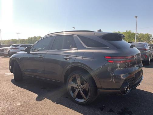 Himalayan Gray 2022 Genesis GV70 3.5T Sport Prestige
