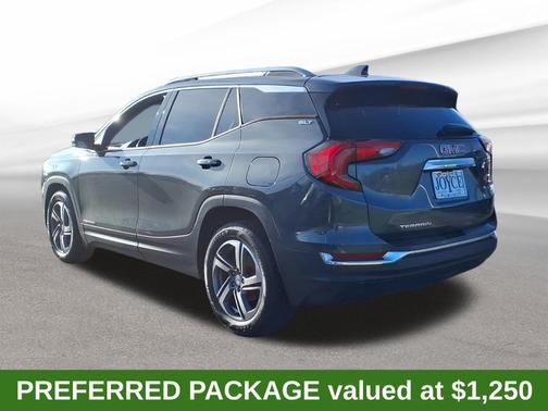Graphite Gray Metallic 2020 GMC Terrain SLT