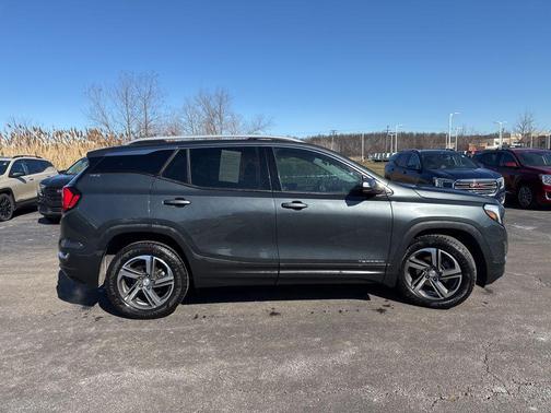 2020 GMC Terrain SLT