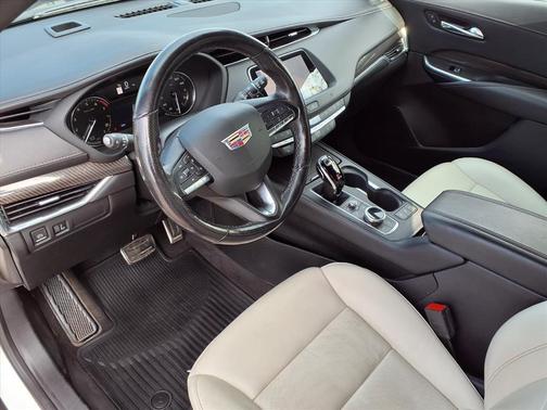 2020 Cadillac XT4 Sport