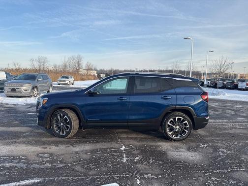 2022 GMC Terrain SLT