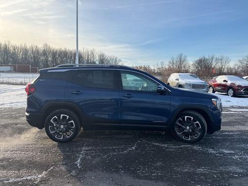 2022 GMC Terrain SLT