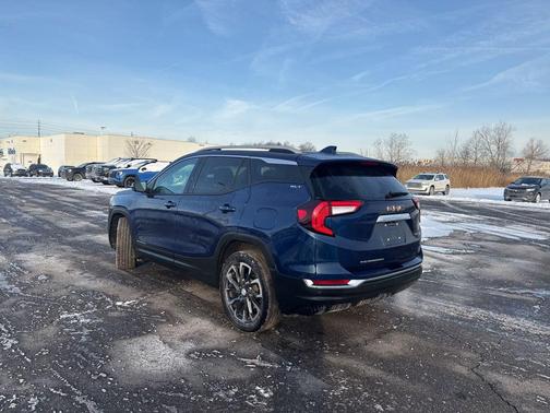 2022 GMC Terrain SLT