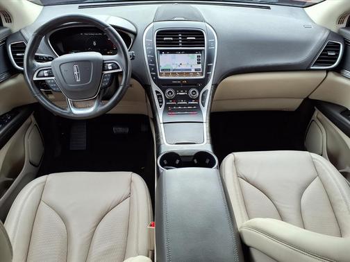 2019 Lincoln Nautilus Select