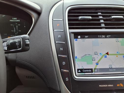 2019 Lincoln Nautilus Select