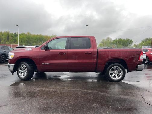 Delmonico Red Pearlcoat 2022 RAM 1500 Big Horn/Lone Star