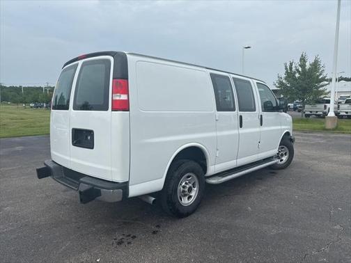 2023 GMC Savana 2500 Work Van