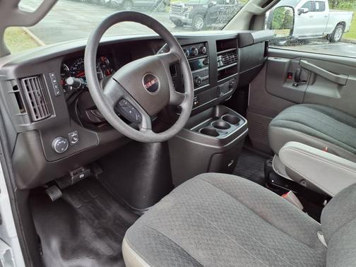 2023 GMC Savana 2500 Work Van