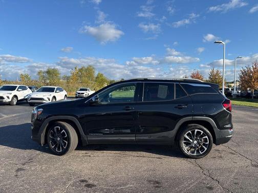 2022 GMC Terrain SLT