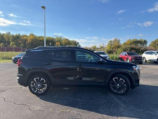 2022 GMC Terrain SLT