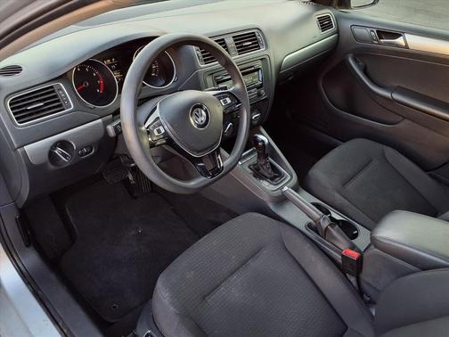 2015 Volkswagen Jetta 1.8T SE