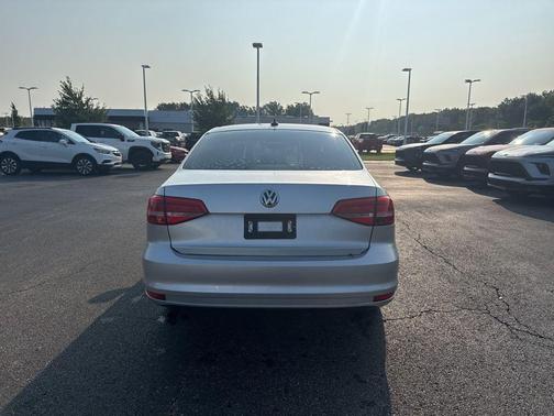 2015 Volkswagen Jetta 1.8T SE