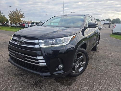 Midnight Black Metallic 2018 Toyota Highlander Limited Platinum