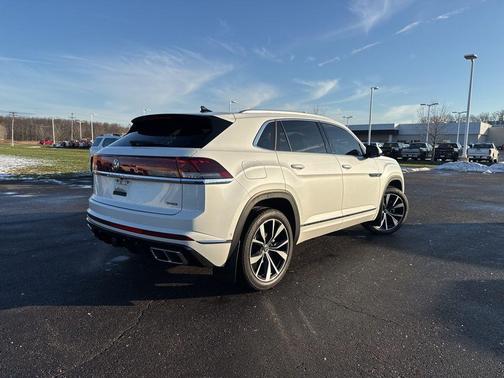 2024 Volkswagen Atlas Cross Sport 2.0T SEL Premium