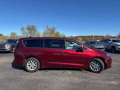 2017 Chrysler Pacifica LX