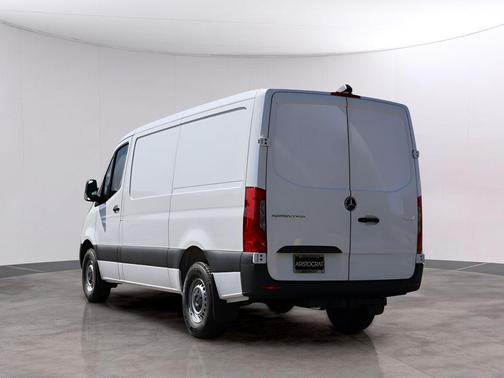 Arctic White 2026 Mercedes-Benz Sprinter 2500 144 WB