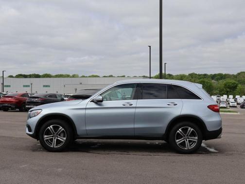 Diamond Silver Metallic 2018 Mercedes-Benz GLC 300 Base 4MATIC