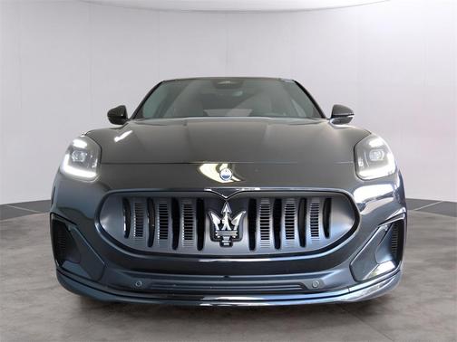 2025 Maserati Grecale Folgore Base