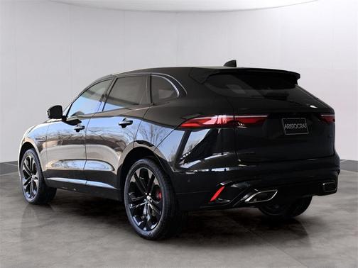 2026 Jaguar F-PACE P400 R-Dynamic S