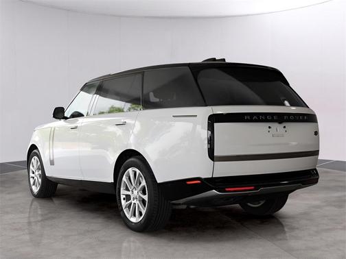 2023 Land Rover Range Rover P530 SE